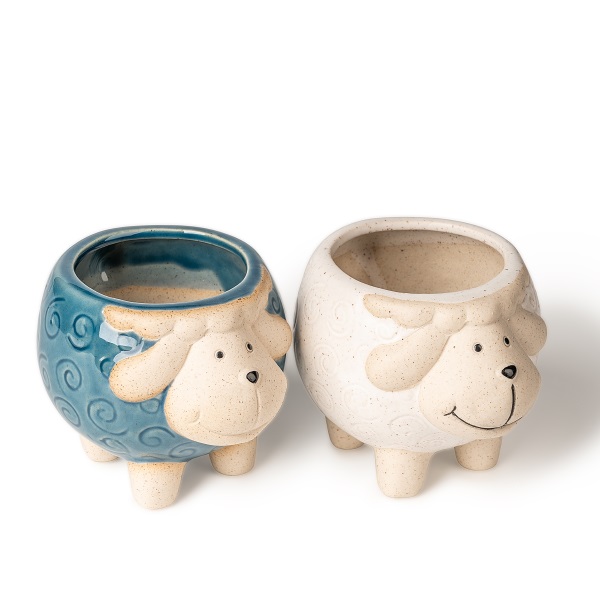 Suport de lumânare din ceramică în formă de oaie în două tonuri: când farmecul de basm se întâlnește cu lumina caldă și romantică