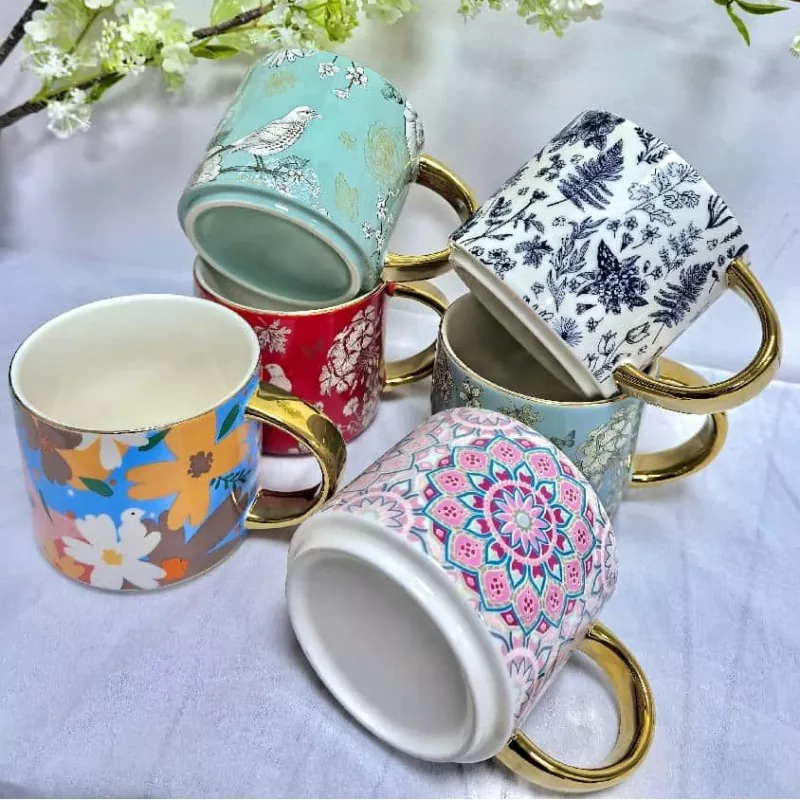 Cana din ceramica cu maner galvanizat cu aur