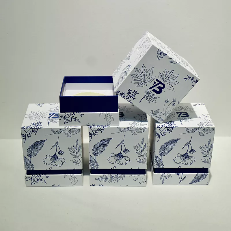 Cutie cadou de parfum realizat manual